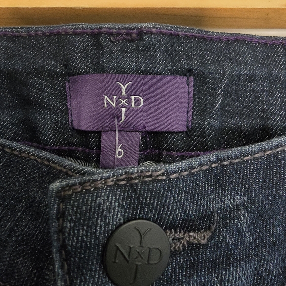 NYDJ Straight Leg Burbank Wash Blue Jeans Embrodered Beaded Pockets - Picture 6 of 13